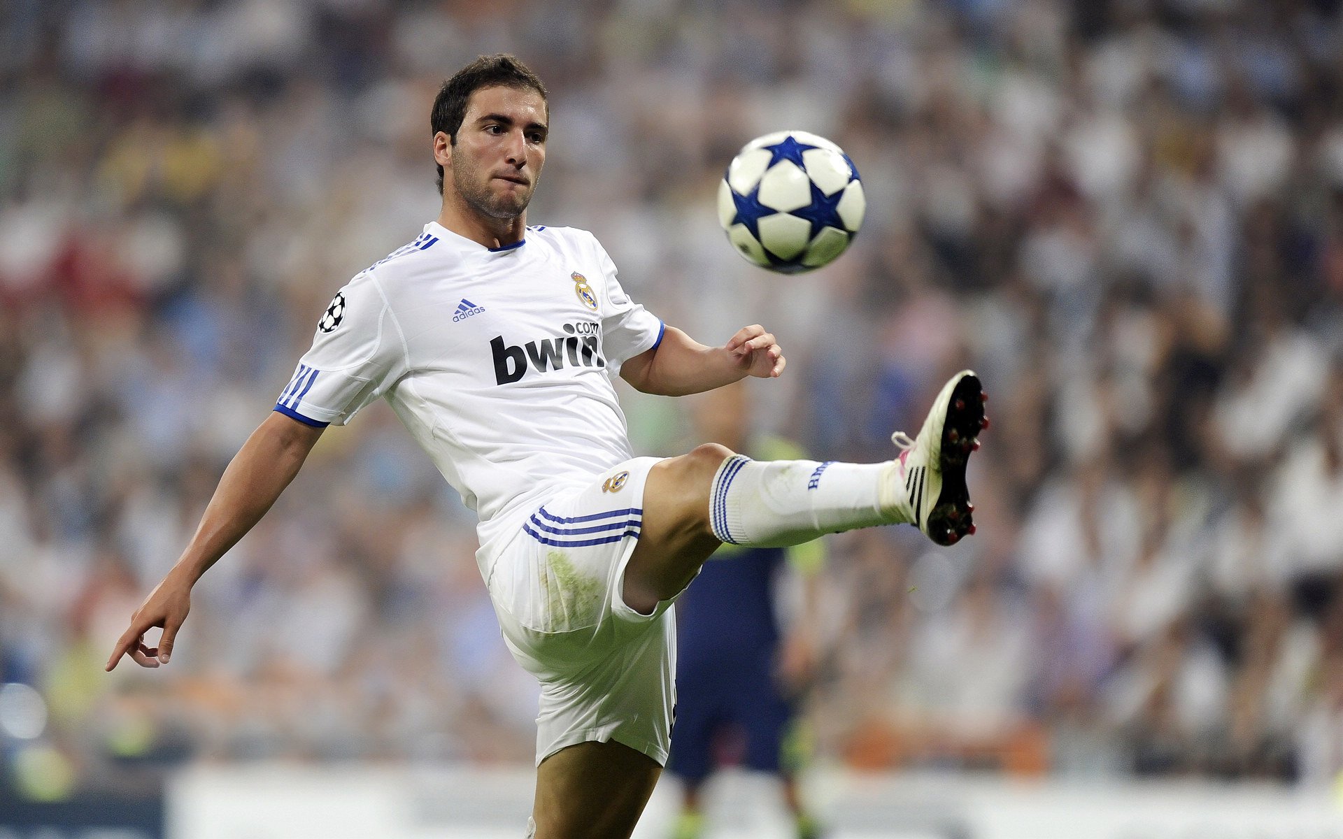 球队科技:穿戴设备方案提升运动表现,可穿戴运动设备